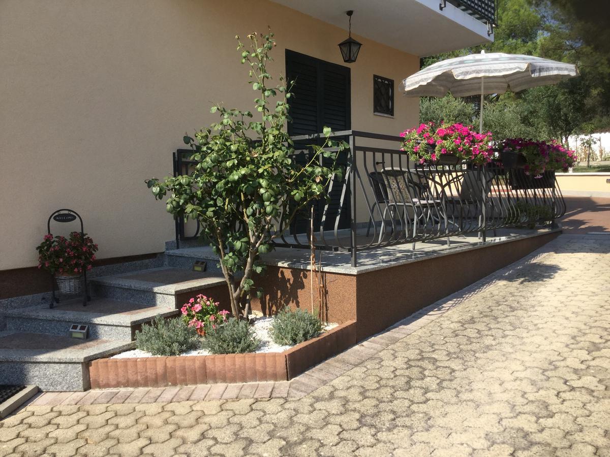 Holiday Home Villa Romantica Sveti Filip i Jakov Dış mekan fotoğraf
