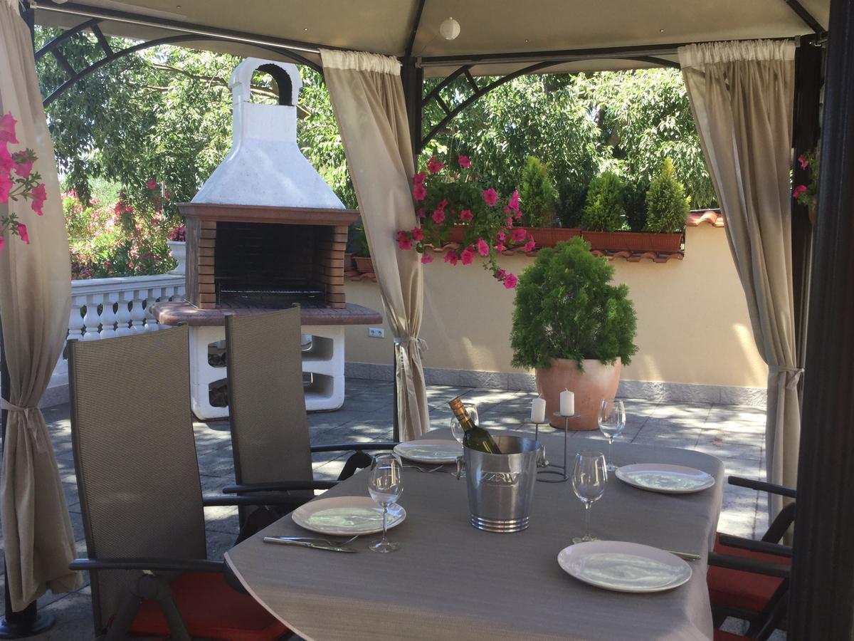 Holiday Home Villa Romantica Sveti Filip i Jakov Dış mekan fotoğraf